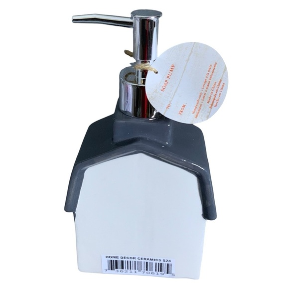 Holiday Soap Dispenser Barn  Farmhouse Plaid Dish Cloth Red White Gift Set 5 PC - Picture 3 of 16